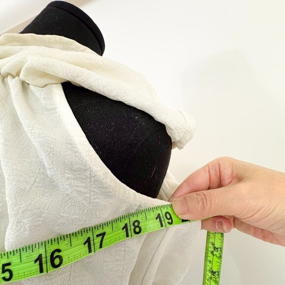 KIMCHI BLUE RUFFLE WHITE OFF THE SHOULDER SHIRT SIZE SMALL - Picture 4 of 11